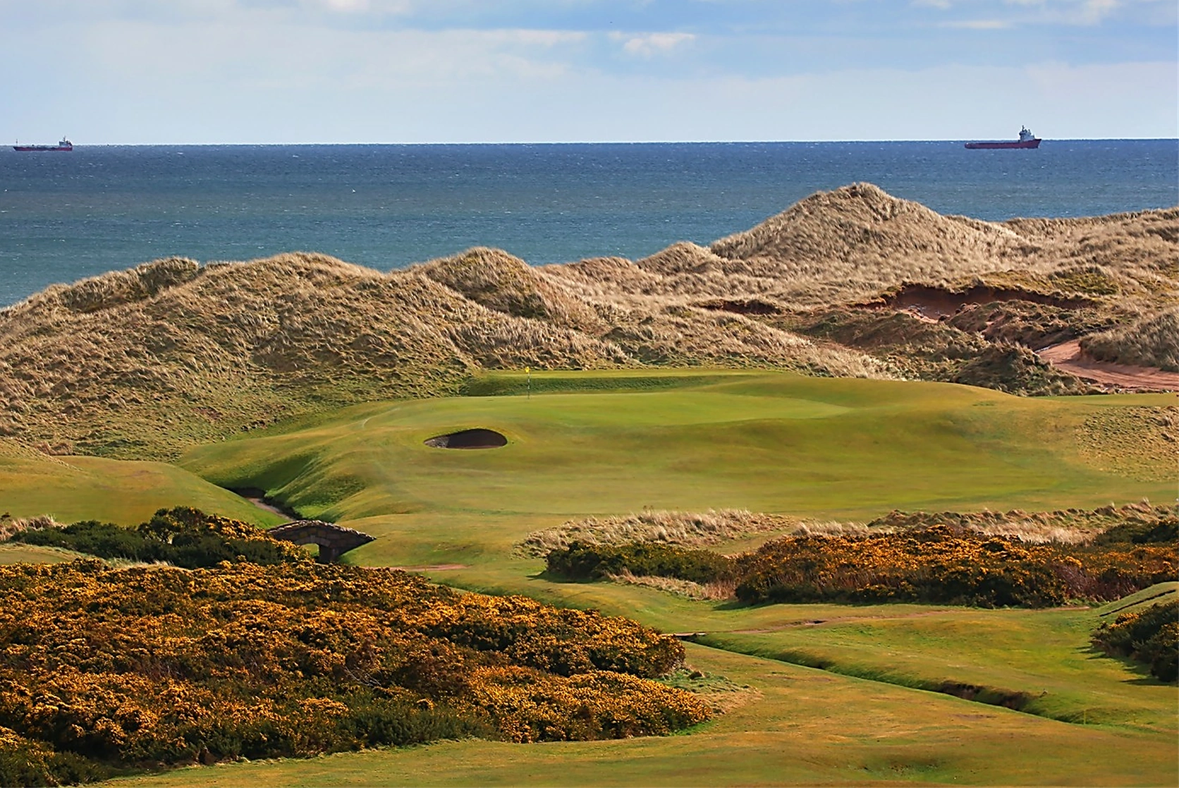Cruden Bay 6th hole with the North Sea in the background