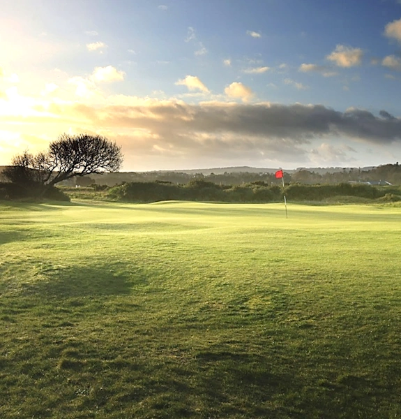 The New Course 16th green at sunrise