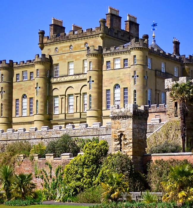 NEWSITE-650x-700-PLACES-CULZEAN
