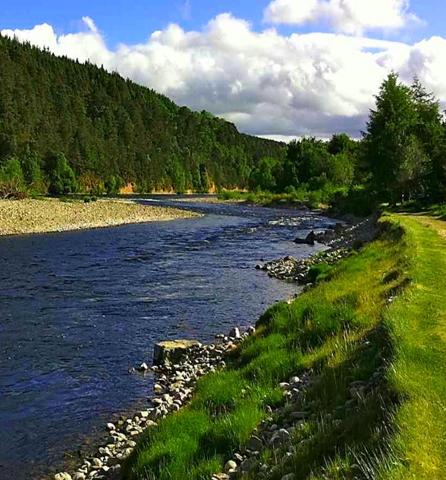 NEWSITE-650x-700-PLACES-RIVER-SPEY